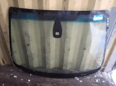 Стекло лобовое (ветровое) Ford Fiesta