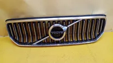 Решетка радиатора Volvo Xc40