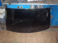 Стекло заднее Peugeot 406 2002