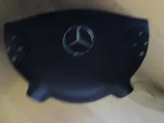 Подушка безопасности в рулевое колесо