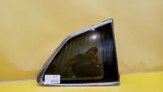 Стекло кузовное глухое правое Subaru Forester S14