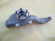 Кулак поворотный передний левый Land Rover Range