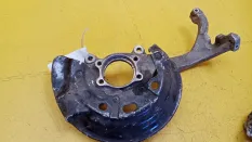 Кулак поворотный передний правый Audi A8 D3