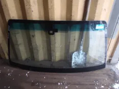 Стекло лобовое (ветровое) Mitsubishi Pajero V6