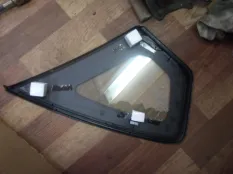 Стекло кузовное глухое левое Nissan Teana J31