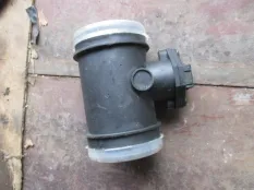 Расходомер воздуха (массметр) Opel Vectra B