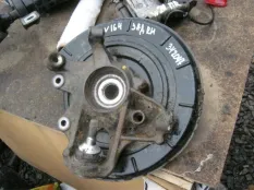 Кулак поворотный задний правый Mercedes-Benz ML