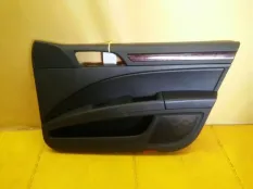 Обшивка двери передней правой Skoda Superb 2010
