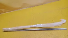 Накладка стекла переднего правого (бархотка) Skoda