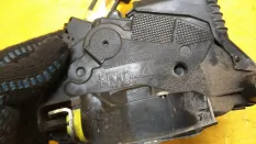 Замок двери передней левой Toyota FJ cruiser