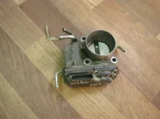 Заслонка дроссельная электрическая Toyota Rav4 30