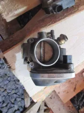 Заслонка дроссельная электрическая Opel Zafira B