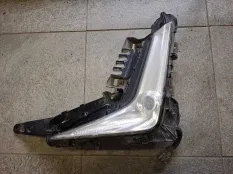 Противотуманная фара Lexus LX 570 570
