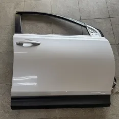 Дверь передняя правая Toyota Rav4 ALA49 2015