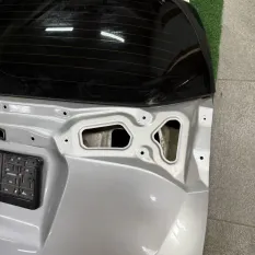 Крышка багажника Toyota Rav4 ALA49 2015