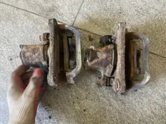 Суппорт задний Toyota Land Cruiser 200 4.7 2UZ-FE