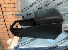 Подлокотник Nissan Patrol Y62