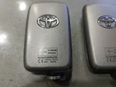 Смарт ключ Toyota Land Cruiser 200 1VD-FTV 2010