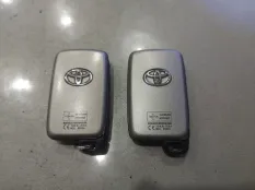 Смарт ключ Toyota Land Cruiser 200 1VD-FTV 2010