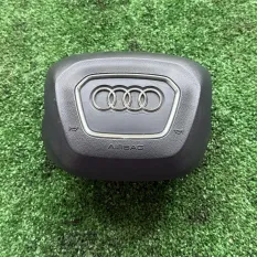 Подушка безопасности в руль Audi Q7 4M CVMD 2017