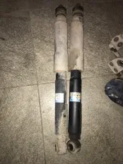 Амортизатор задний задний Toyota Land Cruiser 200