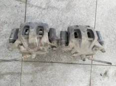 Суппорт тормозной передний Infiniti FX35 S50