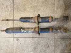 Передний амортизатор Toyota Land Cruiser Prado