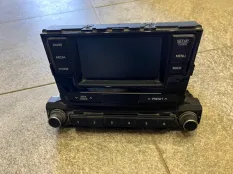 Штатная автомагнитола Hyundai Solaris 2