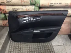 Обшивка двери Mercedes-Benz S-Class W221