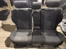 Второй ряд сидений сиденье Toyota Rav4