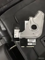 Блок управления ремнями Toyota Land Cruiser 200