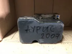 Блок ABS Toyota Auris 150