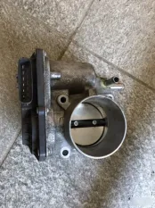 Дроссельная заслонка Toyota Auris