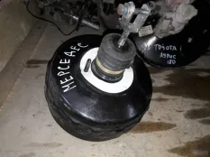 Вакуумный усилитель тормозов Mercedes-Benz E250