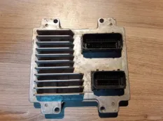 Блок управления двигателем Opel Astra J