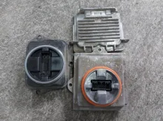 Блок розжига ксенона Jeep Grand Cherokee WK2 3.0