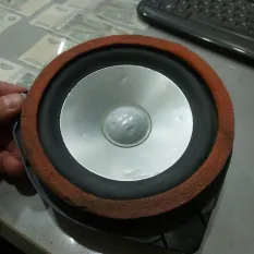 Динамик двери задний левый Toyota Land Cruiser 200