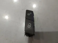 Кнопка Mercedes-Benz CLS AMG C218/X218 M157.981