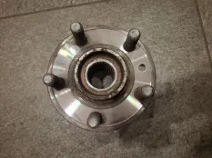 Ступица передняя правая Jaguar F-Pace X761 AJ126