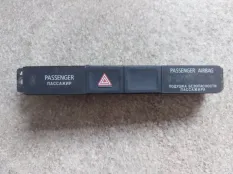 Кнопка аварийной сигнализации Mitsubishi L200