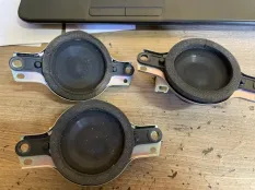 Динамик в торпедо Toyota Land Cruiser 200 4.7