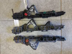 Кронштейн бампера Toyota Rav4 40