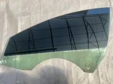 Стекло двери переднее левое Mercedes-Benz CLS AMG