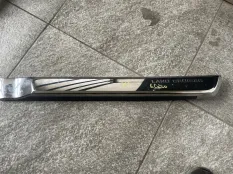 Молдинг двери Toyota Land Cruiser 200 4.5 ДИЗЕЛЬ