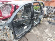 Левый порог со стойкой Volkswagen Touareg NF 3.6