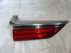 Фонарь в крышку Lexus Lx450D J200 4.5 1VDFTV 2016