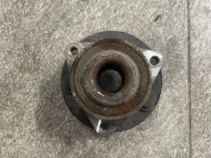 Ступица передняя правая Opel Astra J GTC A14NET