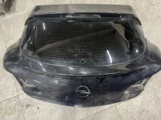 Крышка багажника Opel Astra J GTC A14NET 2012