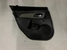 Обшивка двери задняя левая CHEVROLET CRUZE