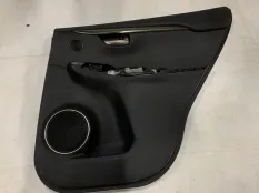 Обшивка двери задняя правая Lexus NX